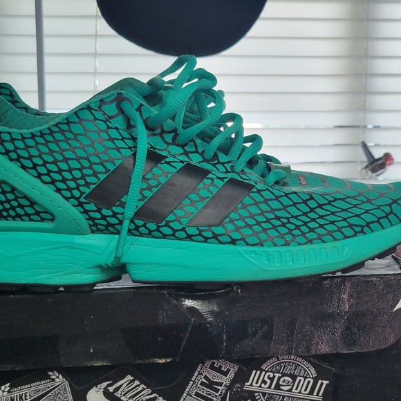 Adidas Teal and Black Sneakers - Picture 1 of 8